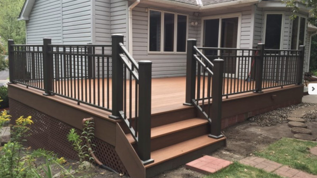 UglyDeck.com Offers Minnesota Homeowners Deck Railing Replacement ...